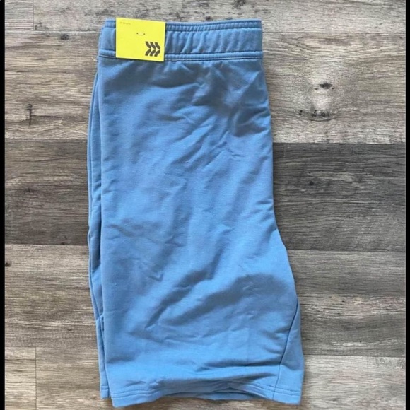BRAND NEW WITH TAGS MENS ALL IN MOTION SHORTS - Picture 1 of 3